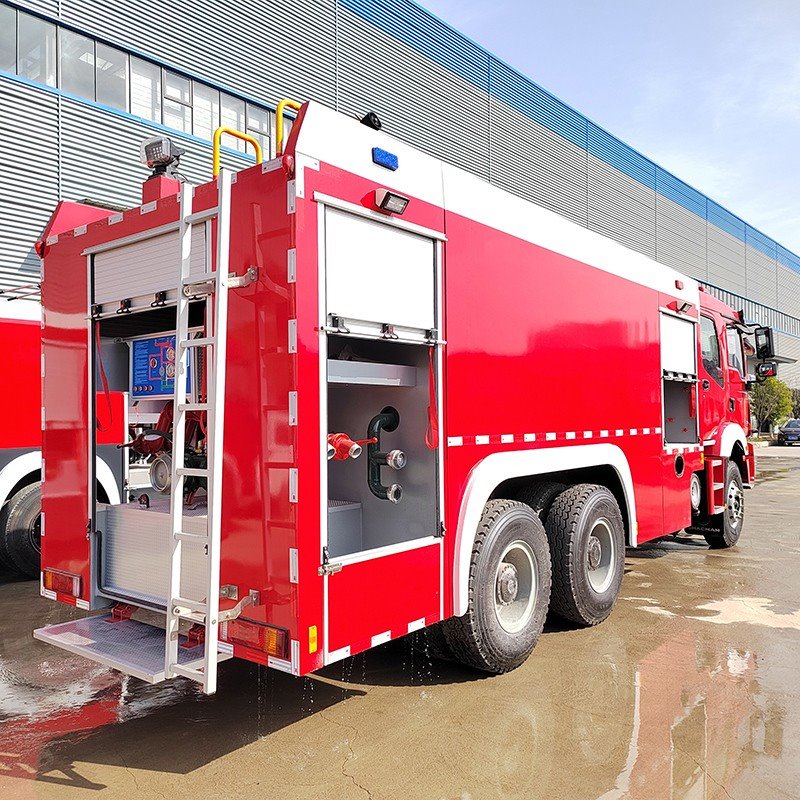 HOWO 16 Ton Foam Fire Truck high quality